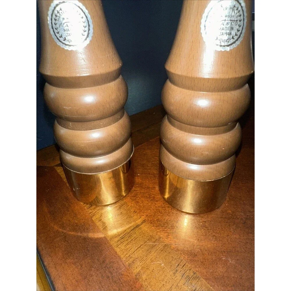 Vintage Nasco Masterpieces in Wood Salt Shaker Pepper Grinder 10
